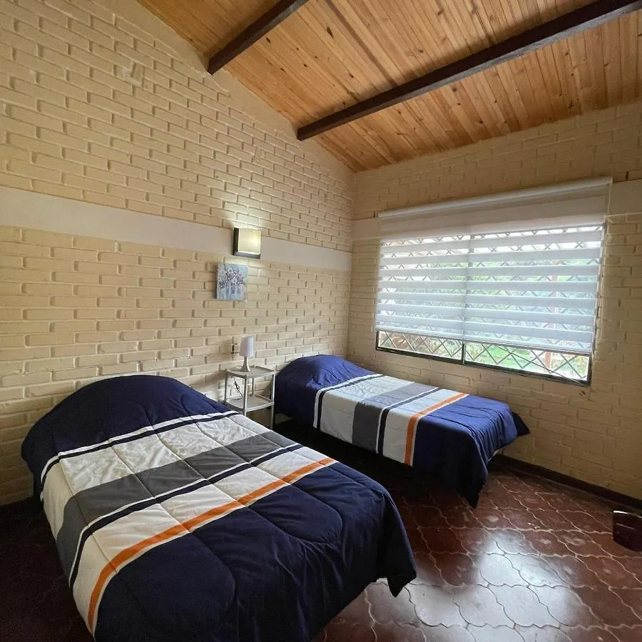 Hermosa Finca Villajovi Con Piscina Privada Cali 0*,  Colombia